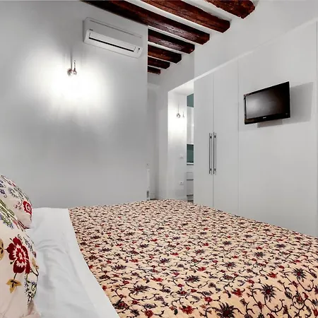 Apartment S.giorgio Arsenal *